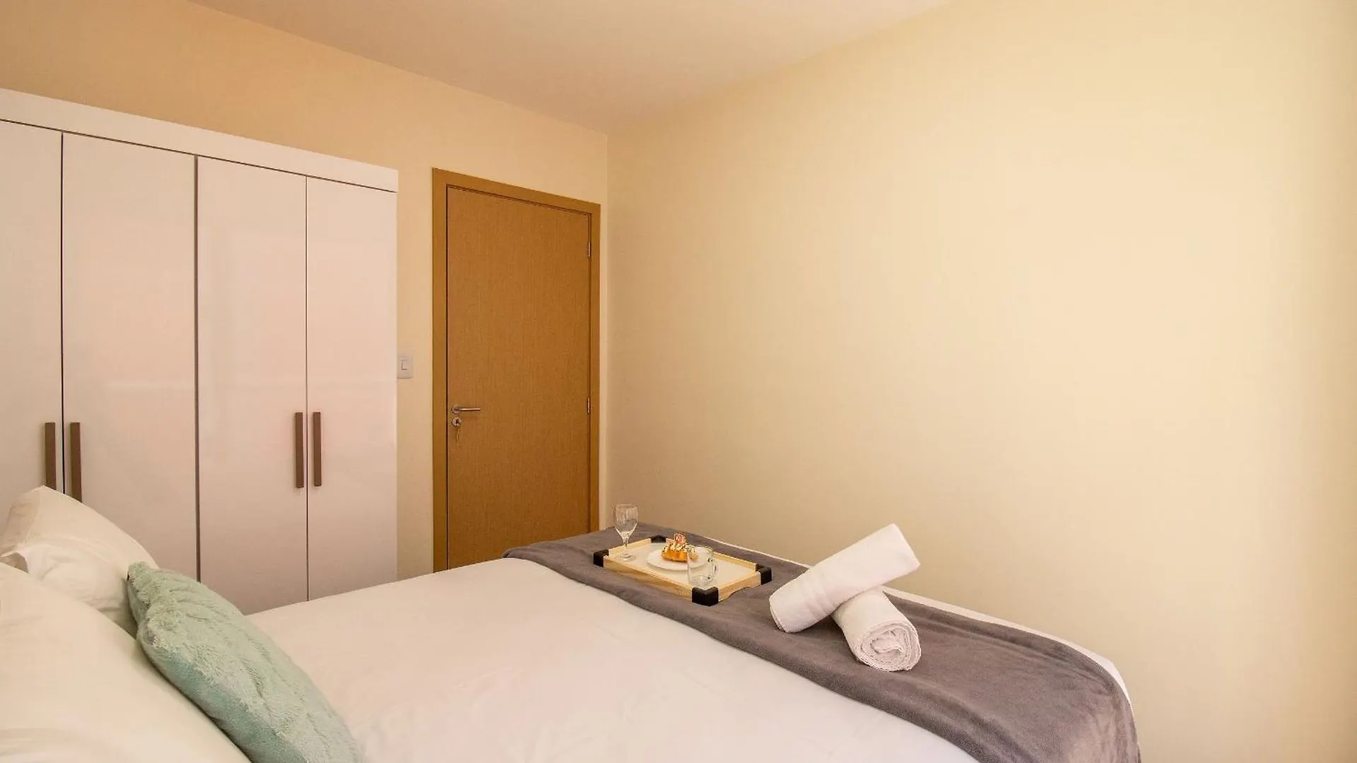 Crm127 - 3 Dorm, Confortavel, Garagem, Centro Balneario Camboriu Apartment
