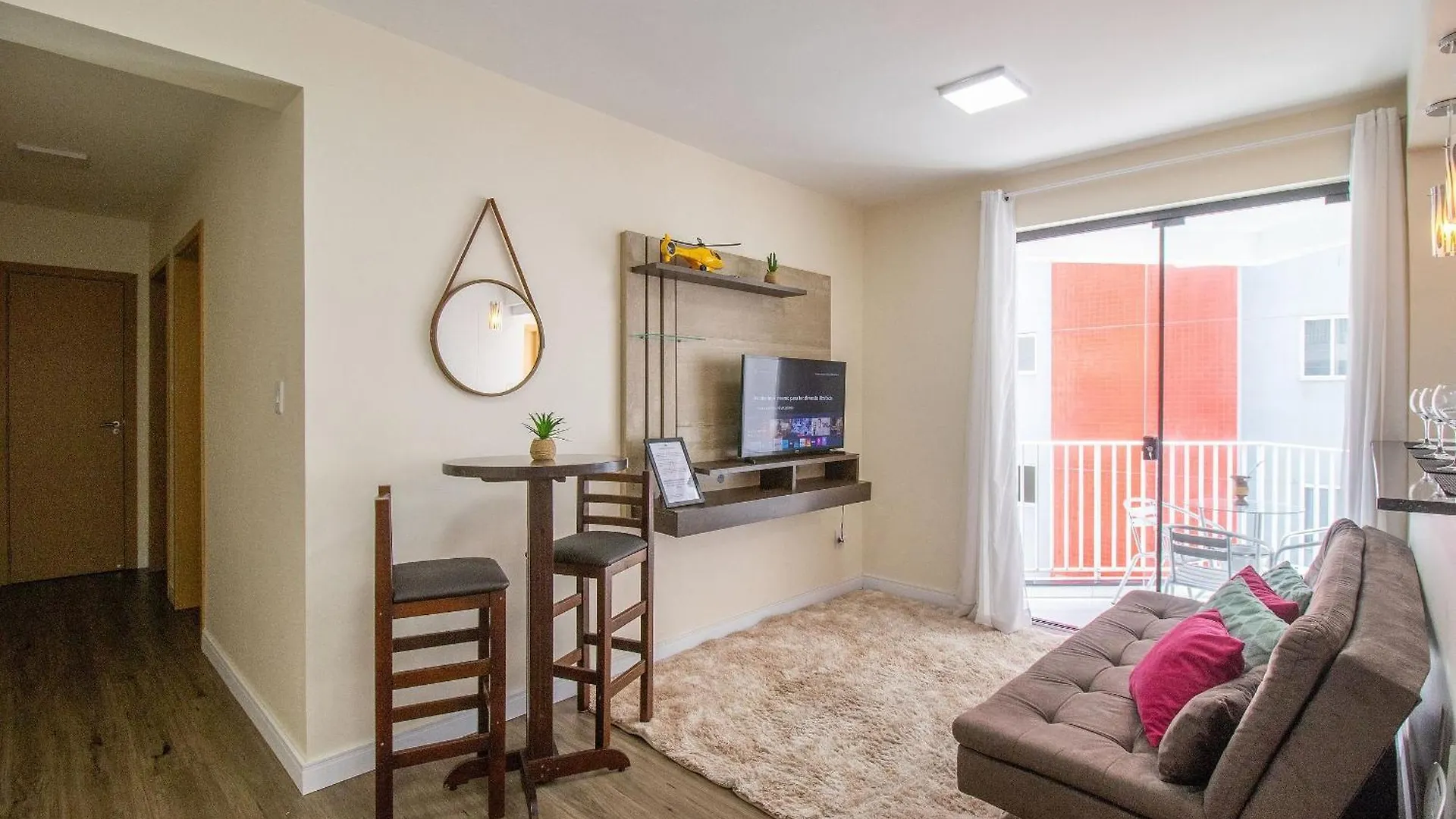 Apartment Crm127 - 3 Dorm, Confortavel, Garagem, Centro Balneario Camboriu