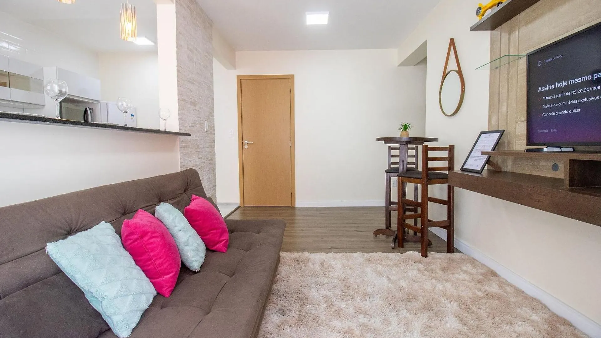 Apartment Crm127 - 3 Dorm, Confortavel, Garagem, Centro Balneario Camboriu